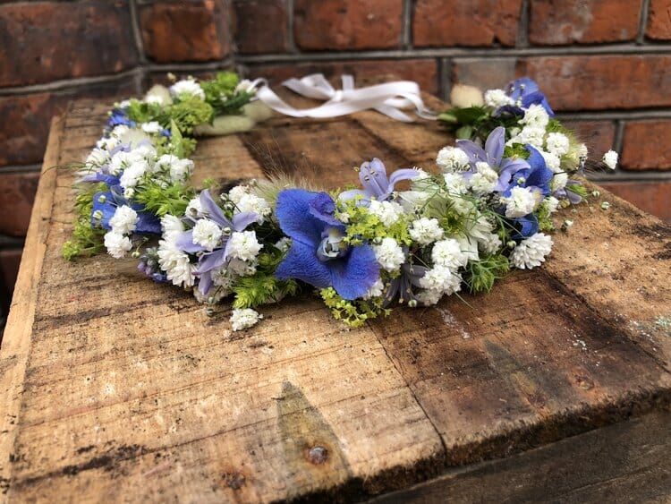 Blomster bundet af Fiol Blomster