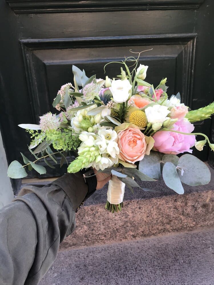 Blomster bundet af Fiol Blomster