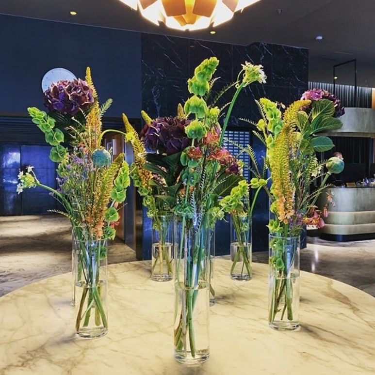 Blomster bundet af Fiol Blomster