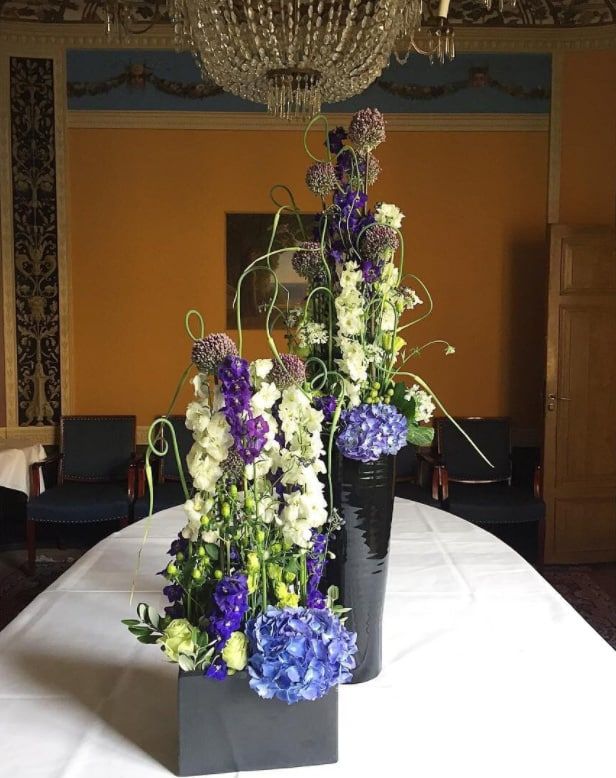 Blomster bundet af Fiol Blomster